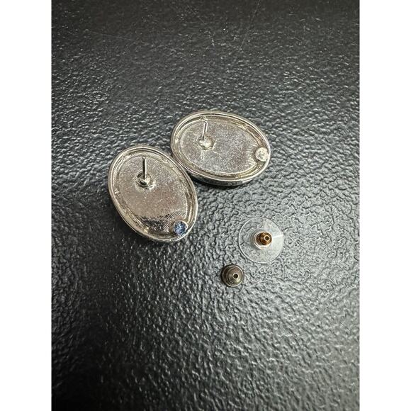 Cameo Holographic Silver Tone Rhinestone Oval Earrings Regency Retro Preppy - Picture 5 of 6